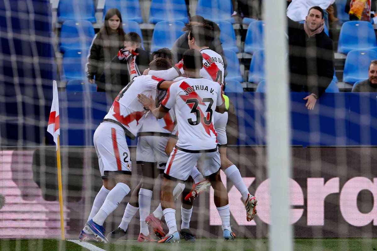 Rayo Vallecano goleó a Atlético Madrid en su partido por la fecha 24 de LaLiga. //Foto, EFE: Mariscal