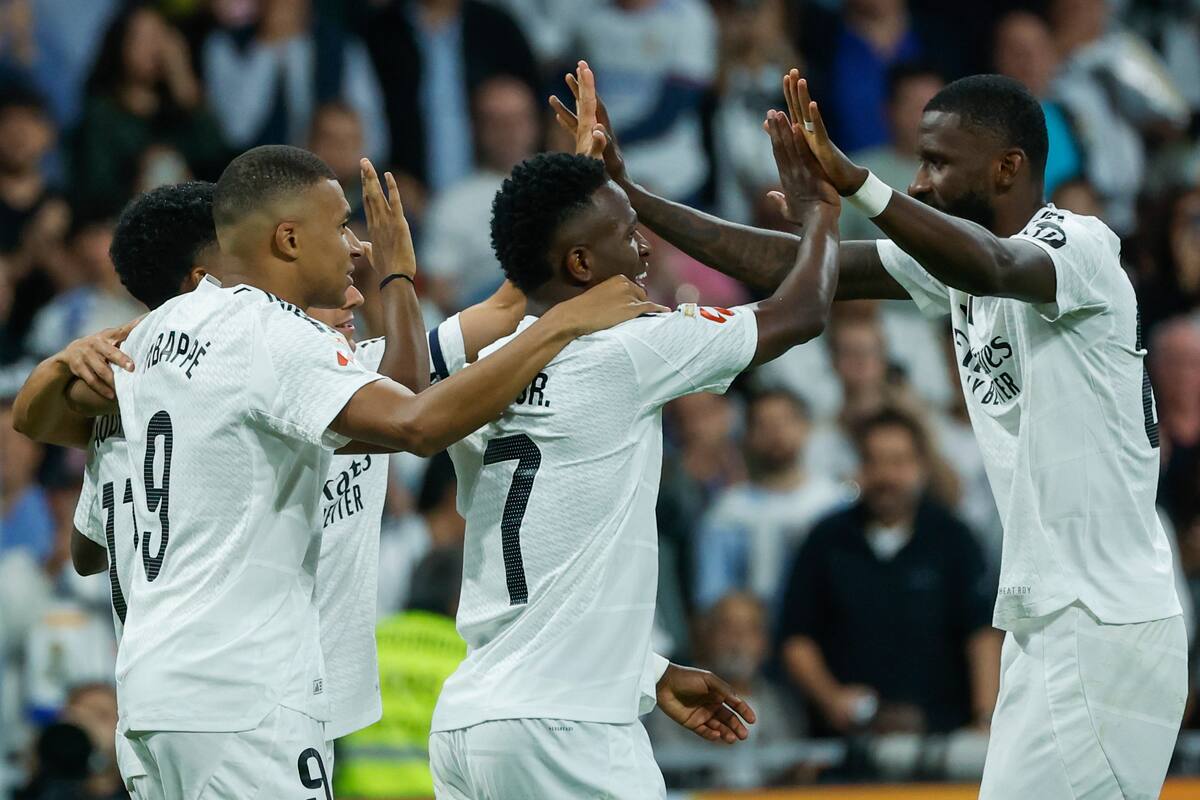 Real Madrid se lleva un susto ante el Alavés en la liga de España