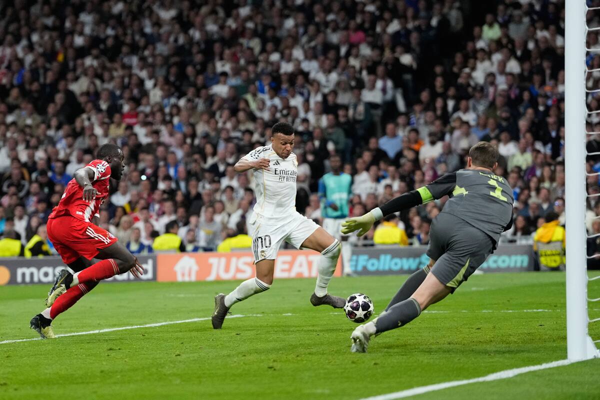 El francés Kylian Mbappé descontó para Real Madrid en el duelo ante Bayern Múnich por los cuartos de final en la Champions. //Foto, AP: Bernat Armangue