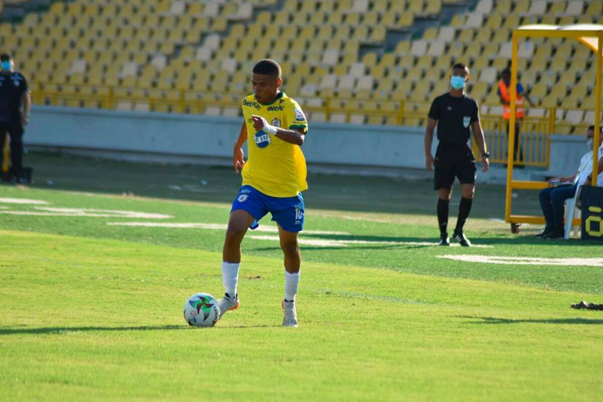 Real Cartagena empata ante Fortaleza en el estadio Jaime Morón León