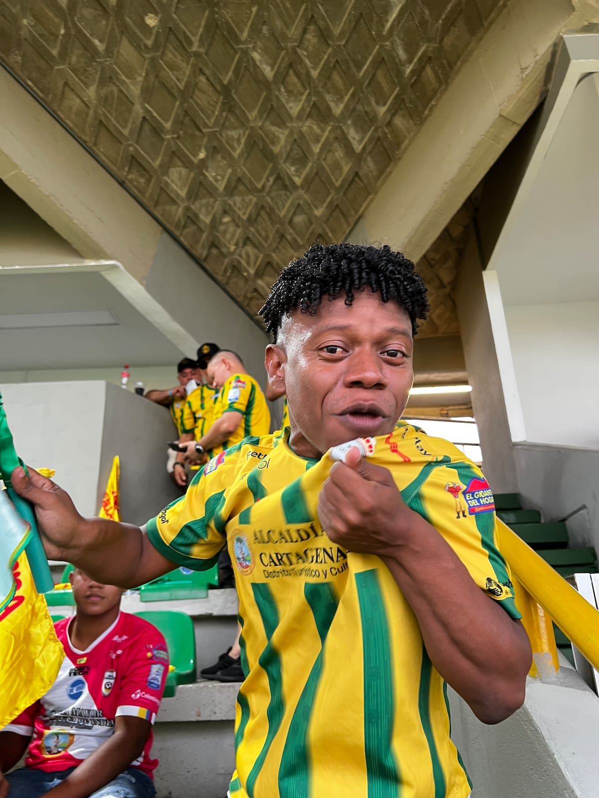 Hinchas de Real Cartagena se emocionaron desde temprano con el regreso a la final. //Carlos Caballero
