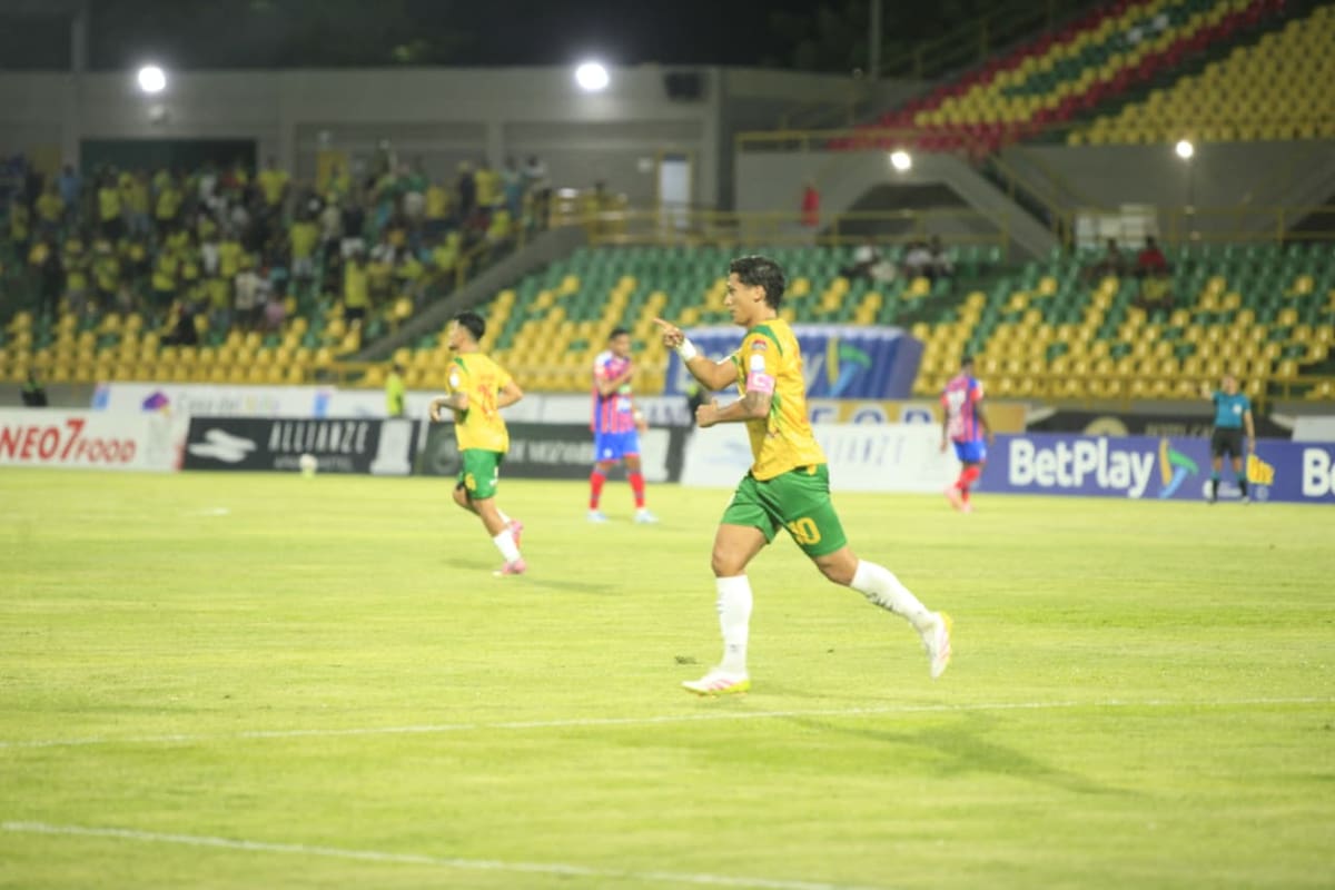 Doblete de un Fredy Montero inspirado le da el triunfo en casa a Real Cartagena