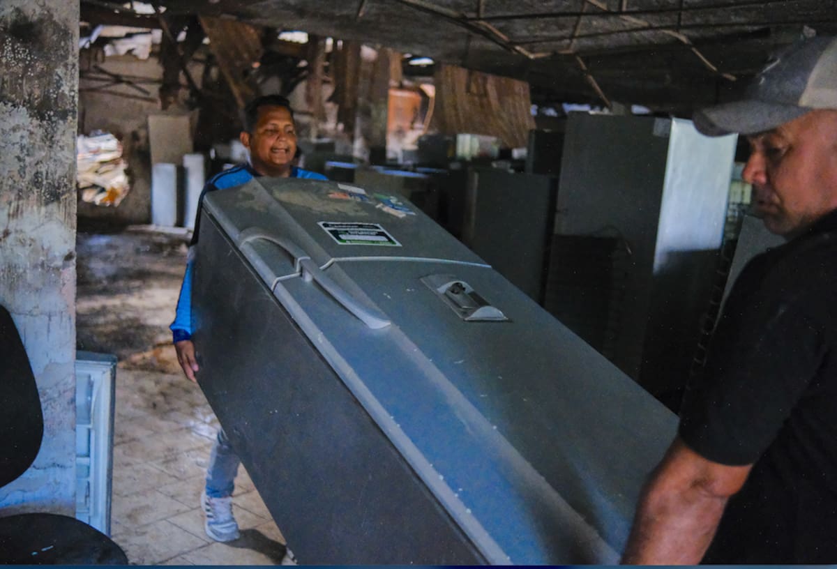 A la fecha, la Alcaldía de Barranquilla ha entregado 5.356 neveras eficientes a través del programa Mejoramiento de Vivienda.//Cortesía Alcaldía de Barranquilla.