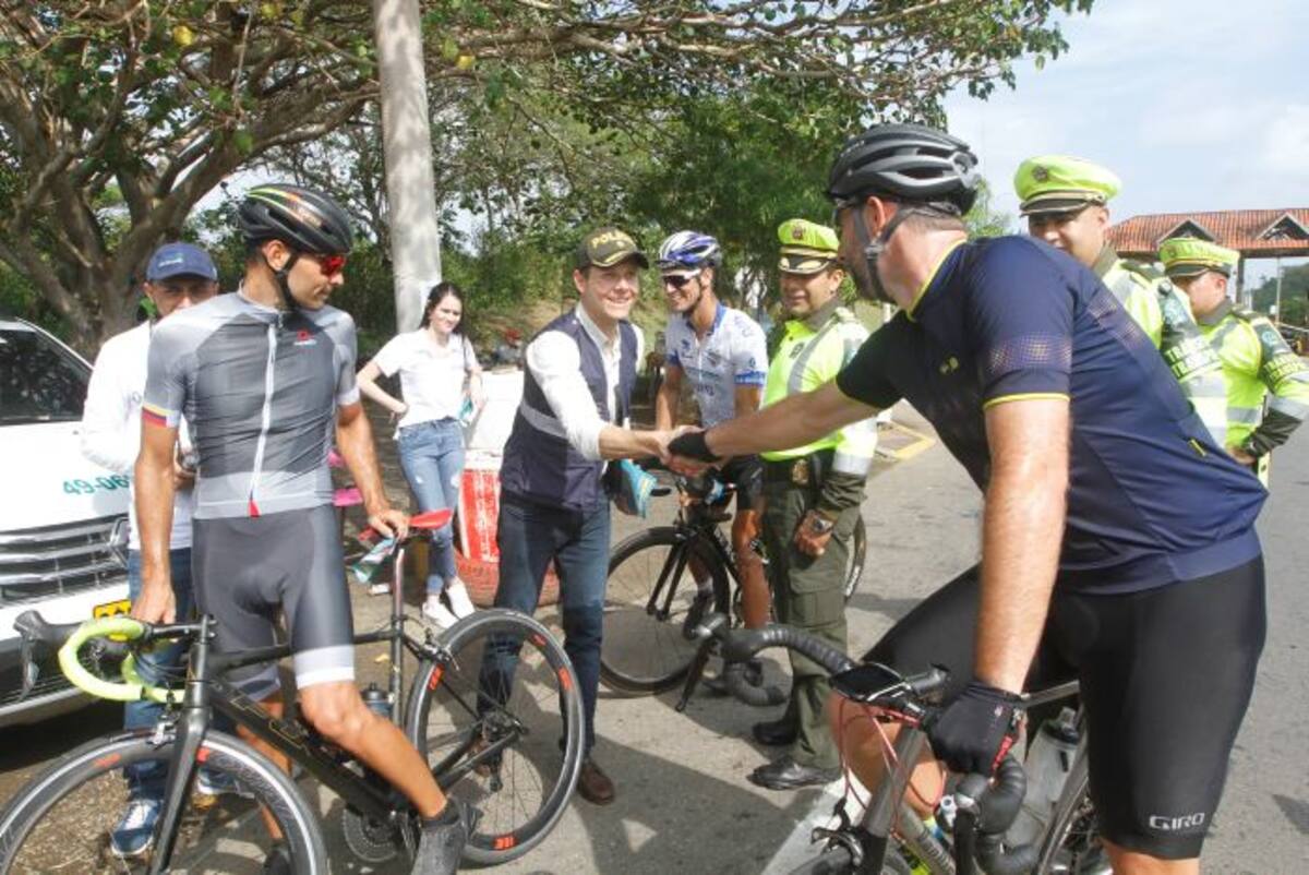 La policía Metropolitana de Cartagena informó que se aplicarán las sanciones a quienes incumplan las normas de tránsito, por eso recomienda salir con toda la documentación en regla y respetar las normas en la vía. Julio Castaño/ El Universal/