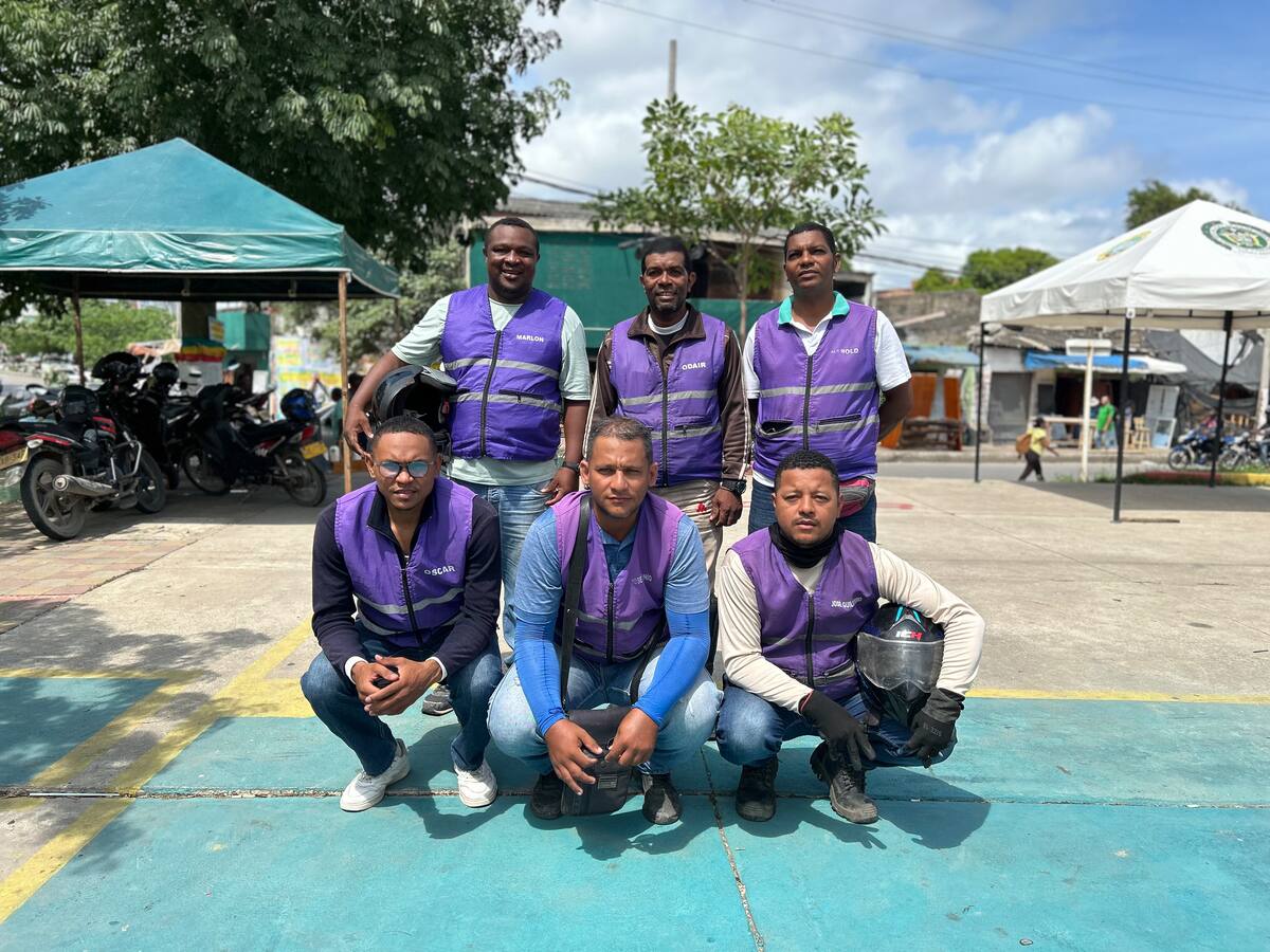 Integrantes de la 'Red de Mototaxistas de Confianza' de Cartagena. // Julie González - El Universal
