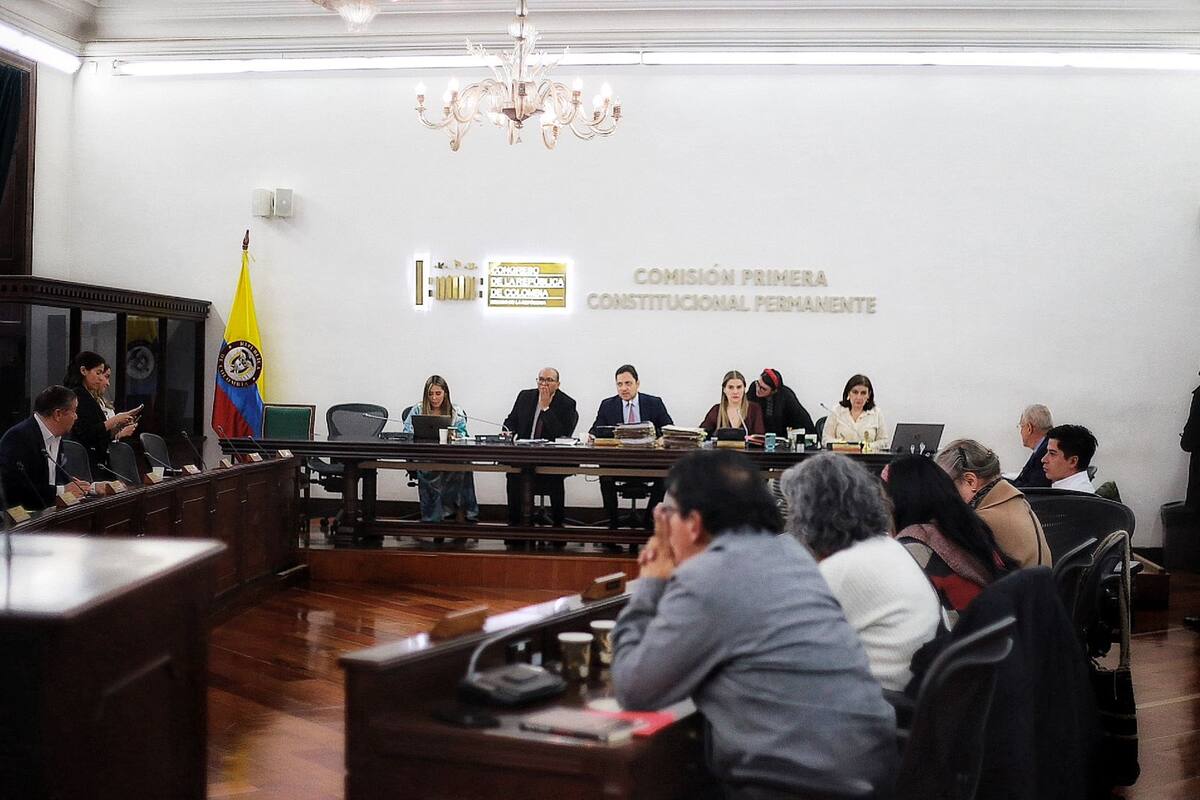 Congreso enredado: reforma laboral y consulta popular lo frenan