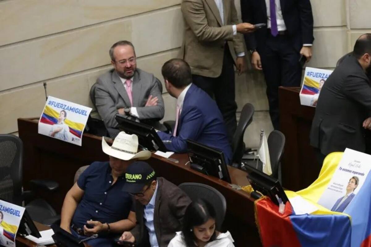 Reforma laboral de Petro avanza en medio de divisiones