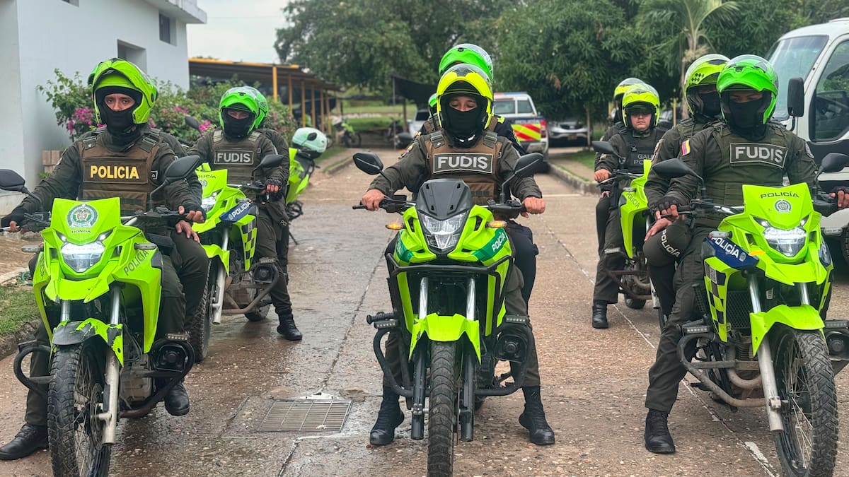 Los uniformados estarán presentes antes, durante y después del encuentro deportivo para garantizar la convivencia ciudadana. // FOTO: POLICÍA NACIONAL.