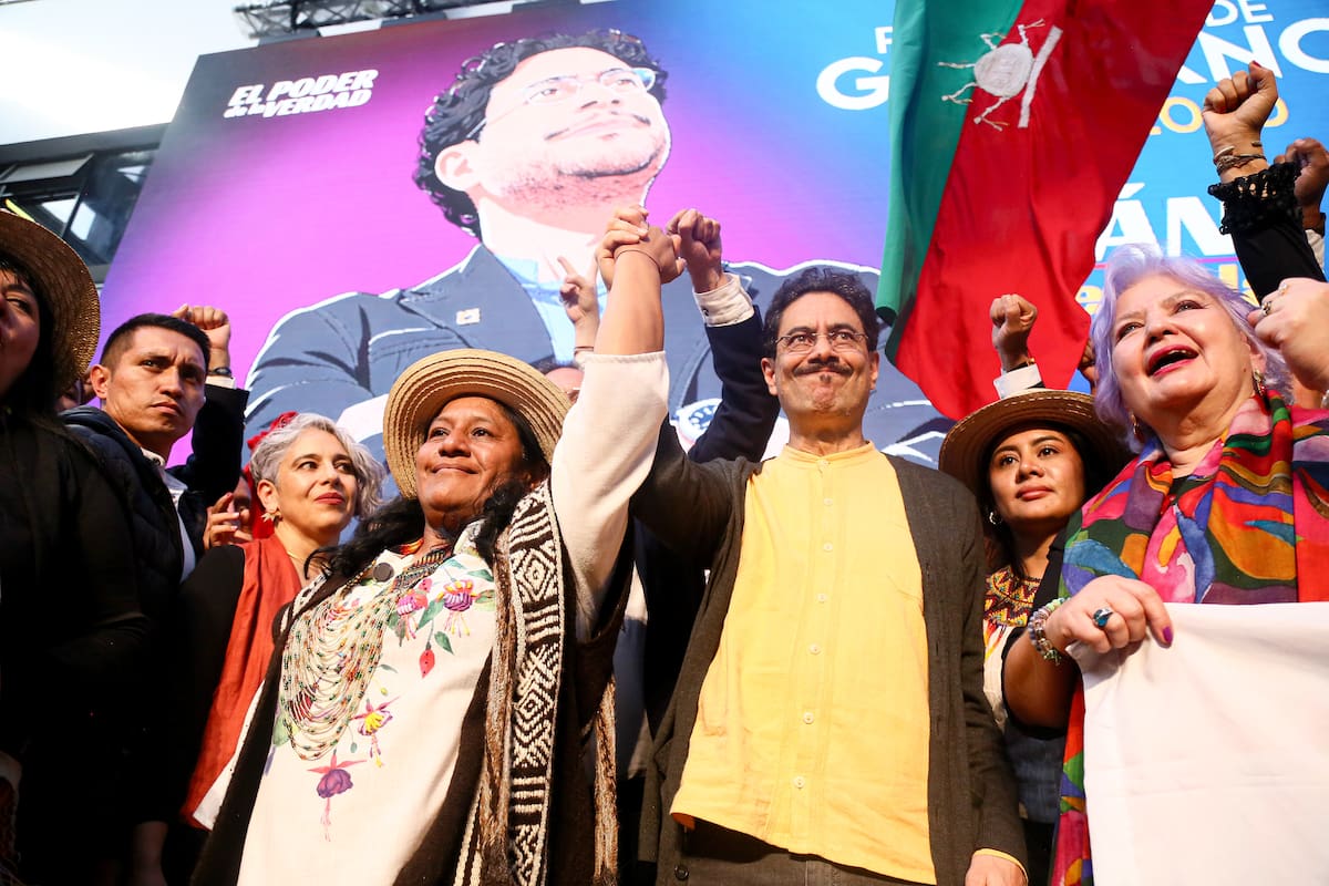 El candidato presidencial del Pacto Histórico, Iván Cepeda, realizó el registro de su candidatura oficialmente junto a Aida Quilcué, su fórmula vicepresidencial. // Foto: Colprensa - Lina Gasca.