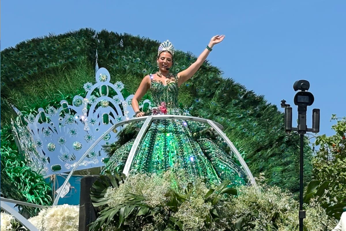 La reina Michelle Char Fernández se lució en la Batalla de Flores 2026