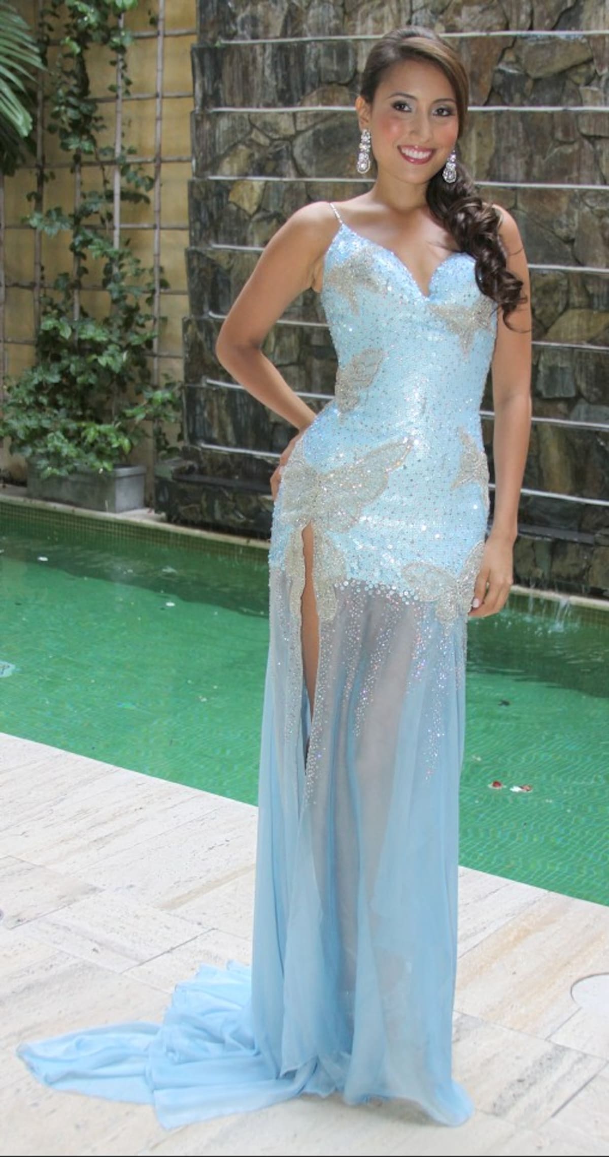 Roxana Fortich, en traje de gala.
