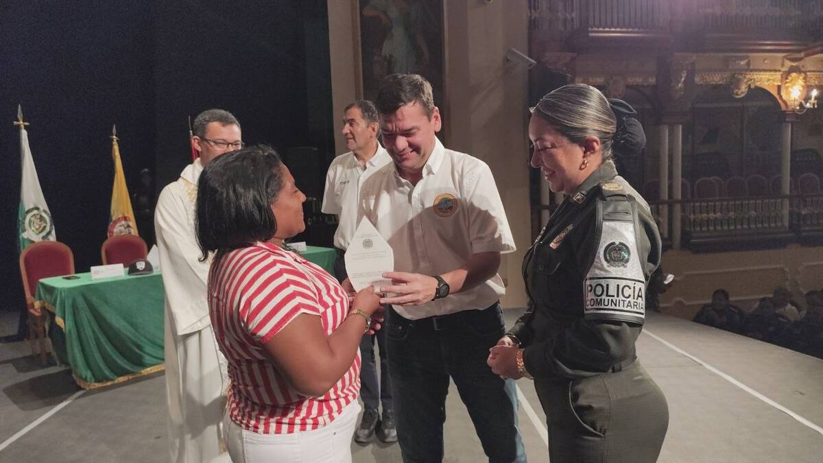 Bruno Hernández, secretario del Interior, en evento de relanzamiento del grupo de Policía Comunitaria. // Foto: Mecar