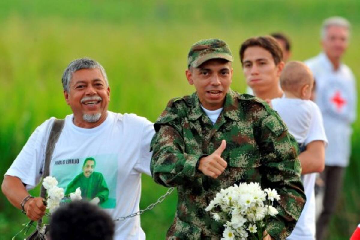 Frank Pearl, se mostró satisfecho por el éxito conseguido en la liberación de Pablo Emilio Moncayo y manifestó que el siguiente objetivo del Gobierno será coordinar con la senadora Piedad Córdoba y las Fuerzas Militares, el operativo para recuperar los restos del Mayor Guevara.
