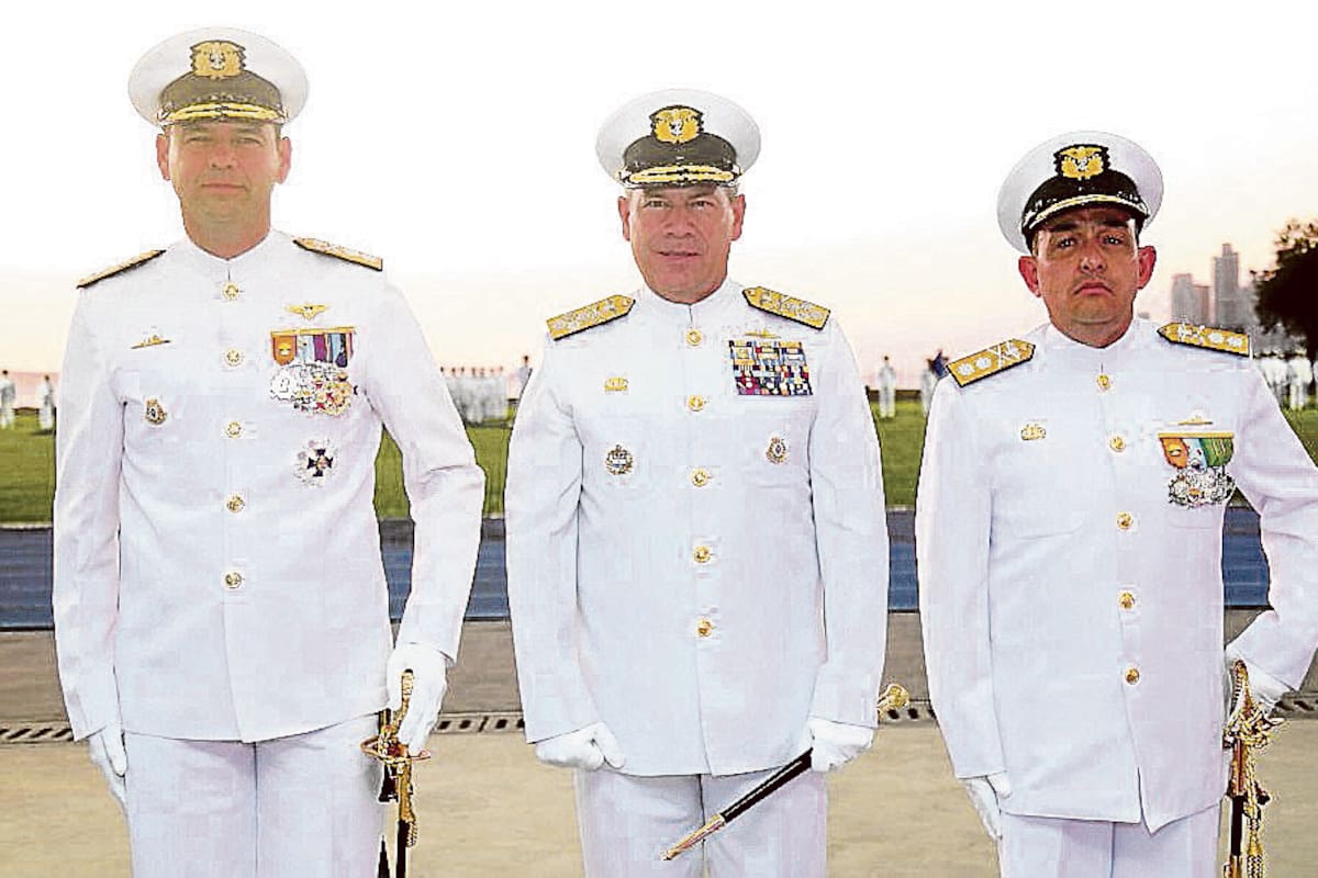 Ceremonia de relevo del Director de la Escuela Naval de Cadetes “Almirante Padilla”