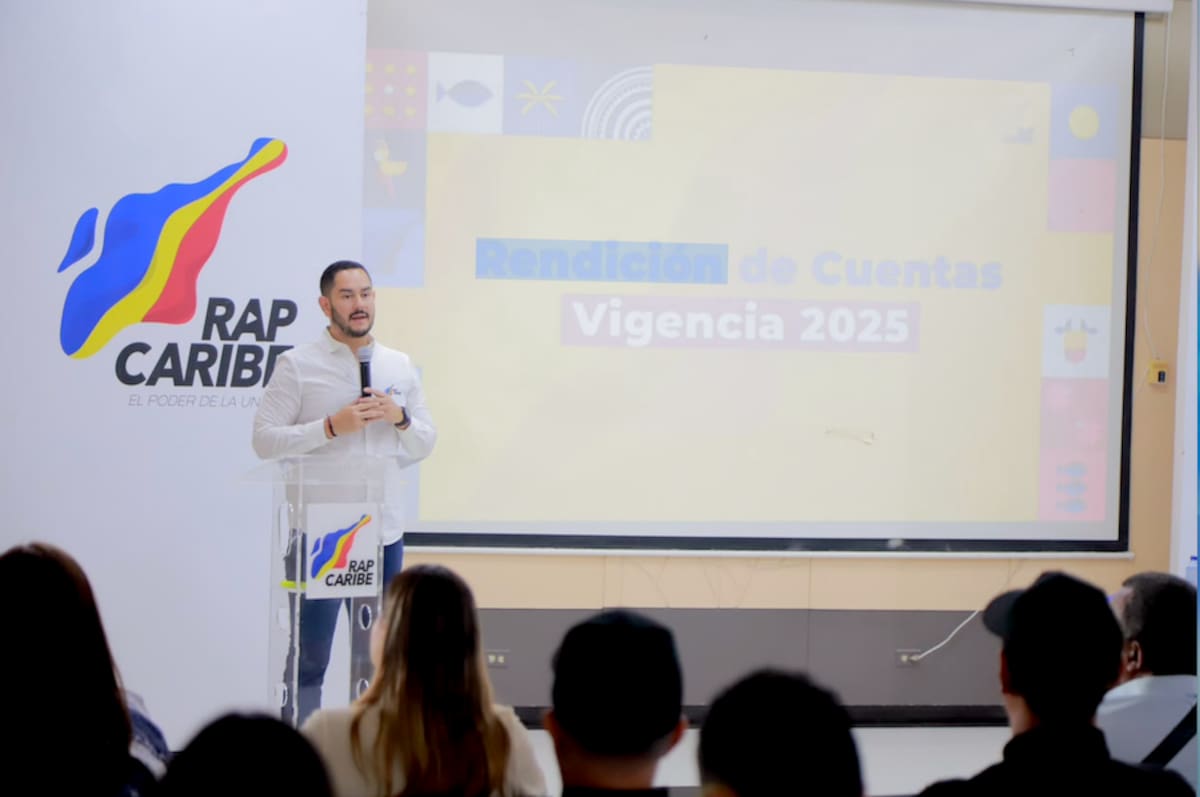 El gerente de la RAP Caribe, Jesús Pérez, informó que durante la vigencia 2025 se ejecutaron acciones para el fortalecimiento de la educación superior, se avanzó en el plan de agua y se presentó el proyecto de ley orgánica ante el Congreso de la República que autoriza la conversión de la RAP a RET.//Cortesía DPGDA.