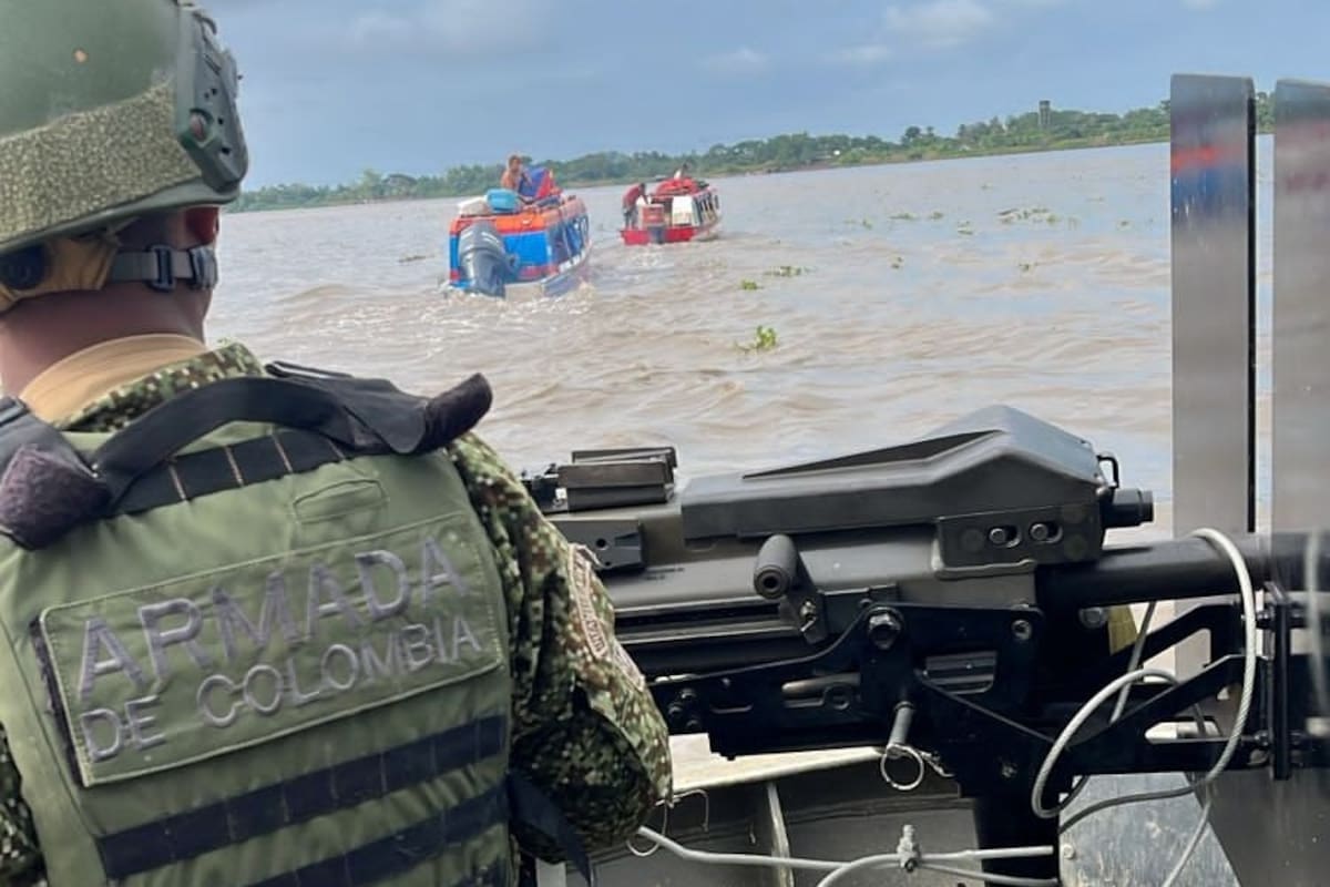 Emergencia fluvial en sur de Bolívar: lancha con 14 pasajeros se volcó