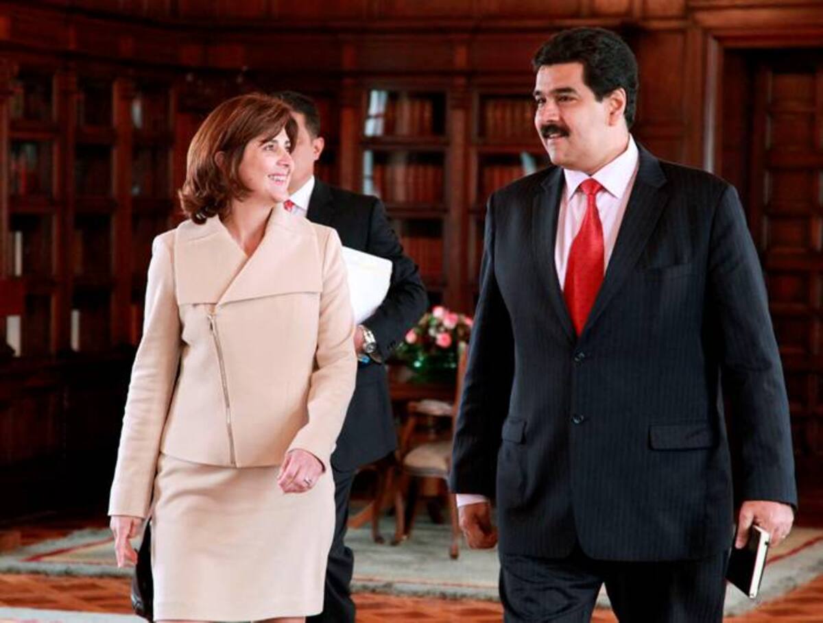 María Ángela Holguín, canciller colombiana, ratificó que en febrero los ministros de Defensa de ambos países junto con los altos mandos tendrán una reunión para tratar distintos temas de cooperación. AFP FELIPE PINZON