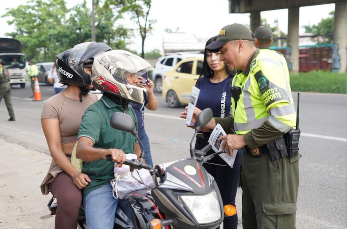 La Secretaría Distrital de Tránsito y Seguridad Vial, la Oficina de Seguridad y la Policía Metropolitana de Barranquilla estarán controlando las restricciones en el Gran Malecón y el Distrito.//Cortesía DCAB.