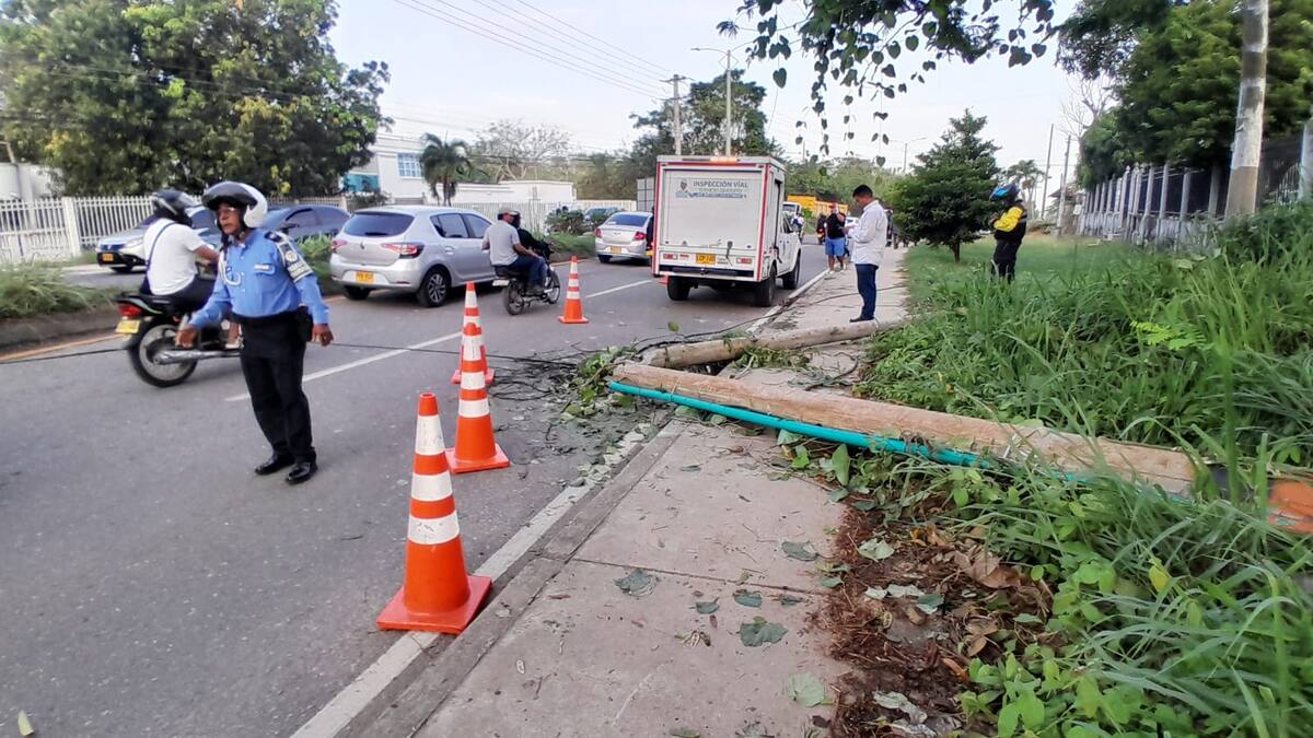 Retraso en la movilidad de Turbaco a Cartagena por accidente en la Troncal de Occidente. // Foto: Julio Castaño
