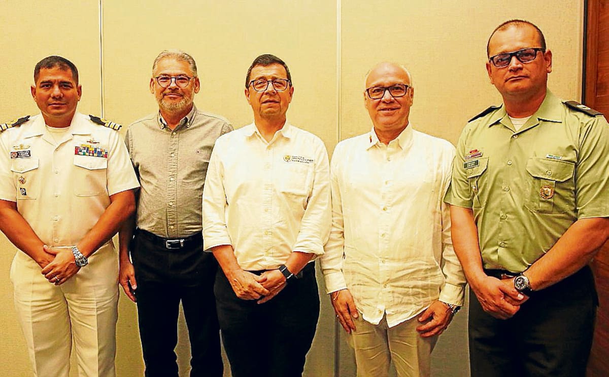 Tte. coronel Armando Bolaños, Hernando Sierra, Iván Latorre, Jorge Villamizar y Tte. coronel Elkín Gómez. //Foto: El Universal.