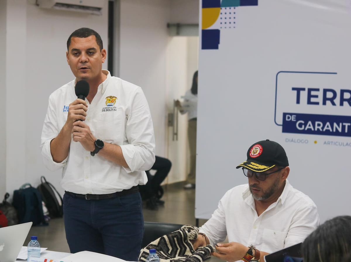 El secretario del Interior de Bolívar, Javier Doria, reafirmó el compromiso de la administración departamental con la seguridad y el acompañamiento permanente a los líderes sociales. // Foto: Cortesía - Gobernación de Bolívar.