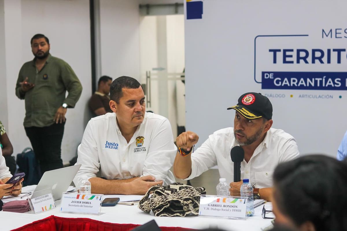 60 líderes y lideresas sociales del departamento participaron en la sesión de la Mesa Territorial de Garantías de Bolívar, realizada en el municipio de Mompox. // Foto: Cortesía - Gobernación de Bolívar.