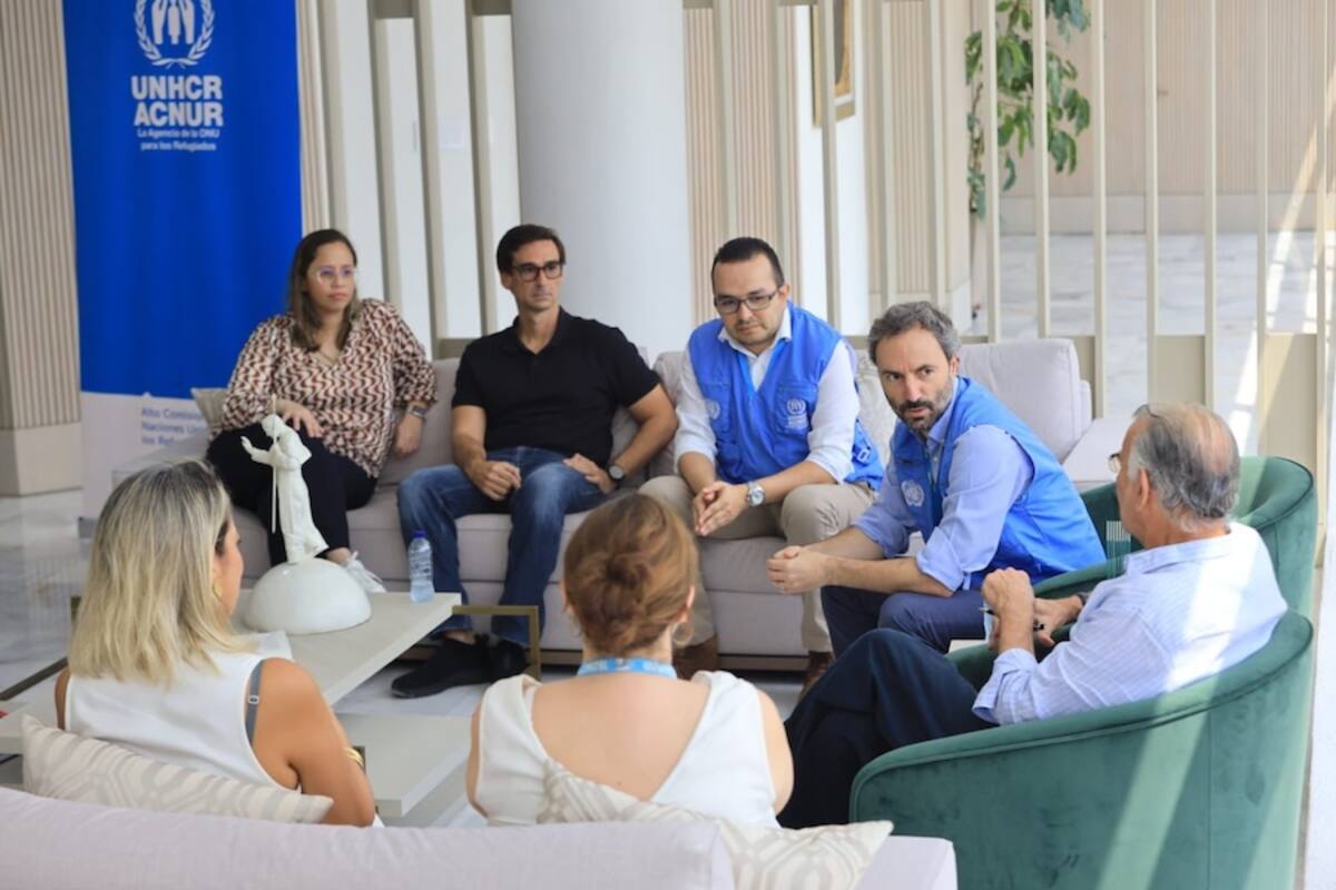 Aspecto de la reunión sostenida en las oficinas de la Gobernación del Atlántico entre miembros de Acnur Región Caribe y representantes de este departamento.