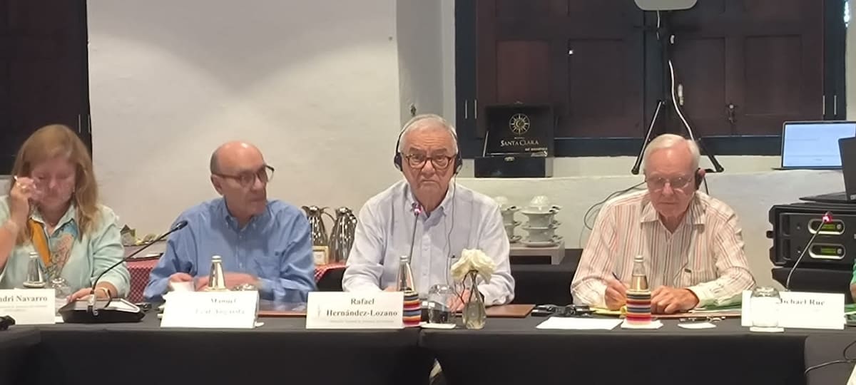 Miembros de la Junta Directiva de la sociedad Col -Rice, integrada por arroceros de Colombia y Estados Unidos, se reunieron ayer en Cartagena. La junta es presidida por Rafael Hernández, gerente general de Fedearroz, segundo a la derecha. // Cortesía