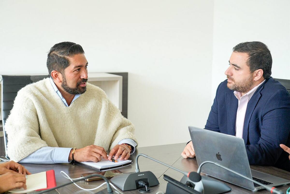 Reunión entre César Pachón, director de la Agencia de Desarrollo Rural; y Yamil Arana, gobernador de Bolívar. // Cortesía