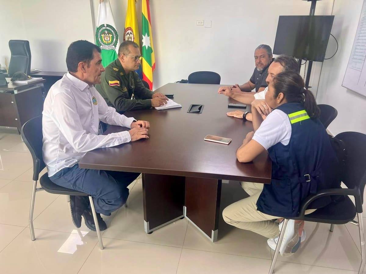 Reunión entre el Dadis y la Policía. // Cortesía