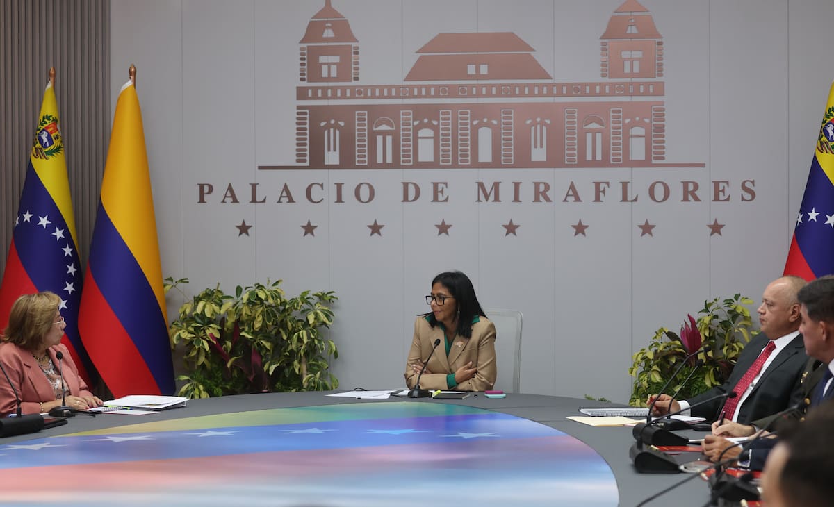 Delcy Rodríguez reestructura las Fuerzas Armadas en Venezuela. // Foto: EFE/ Miguel Gutiérrez.