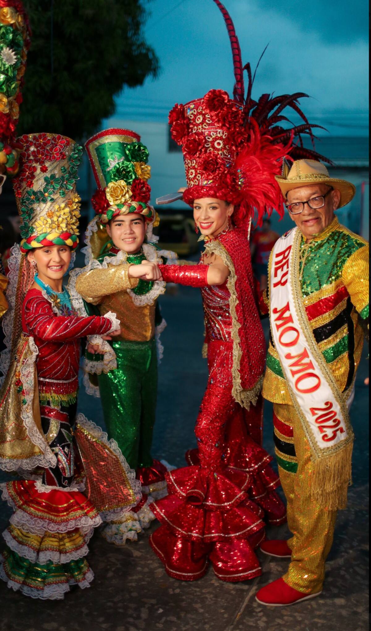 Victoria Ceballos Cure y Samuel Bermúdez Cepeda y Roca, Tatiana Angulo Fernández De Castro y Gabriel Marriaga, reyes del Carnaval de Barranquilla 2025.//Cortesía.