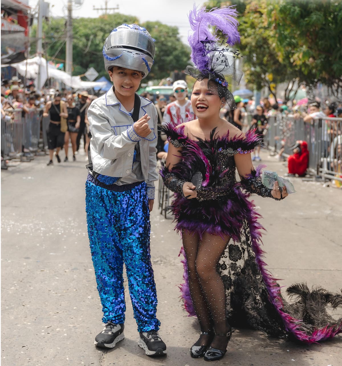 Los reyes infantiles del. Carnaval de La 44, Ashley Gómez y Germán Palomino, también despidieron Joselito Carnaval.//Cortesía Carnaval de la 44.