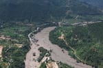Nepal y China buscan a más de 1.400 desaparecidos tras inundaciones por la riada