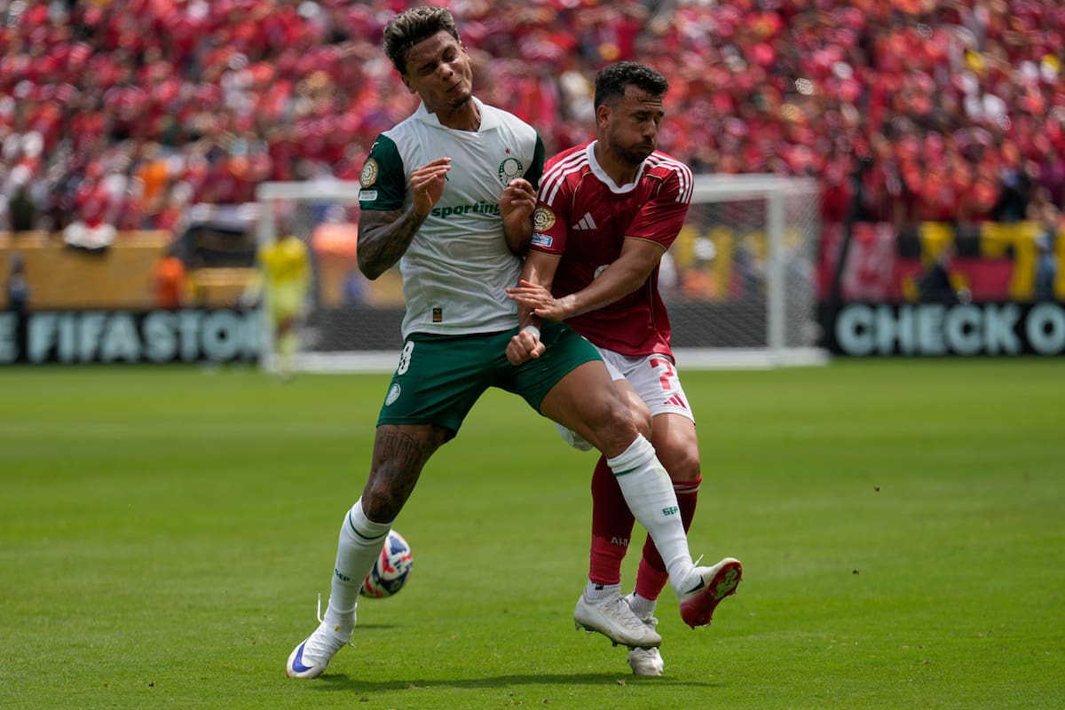 Richard Ríos jugó los noventa minutos en el partido frente Al Ahly. //Foto, AP: Seth Wenig