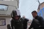 Video: así fue como dos hombres asaltaron y le robaron todo a un motociclista