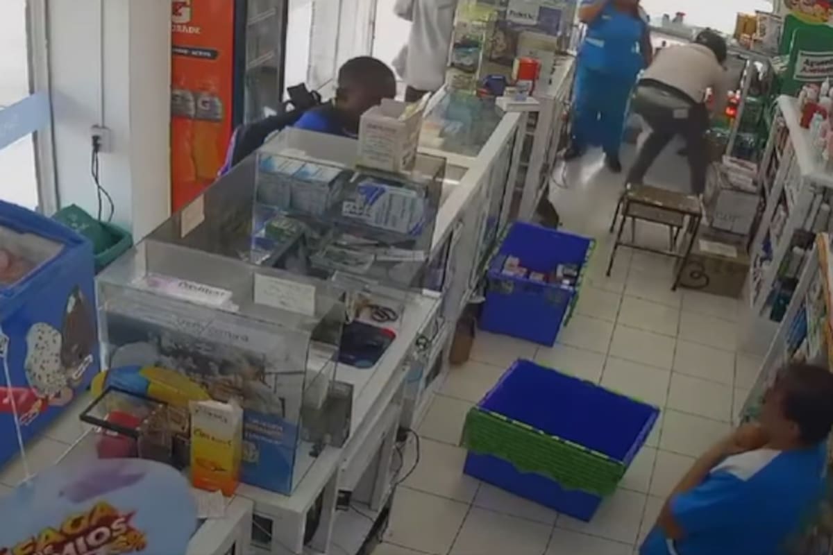 Video: así fue el atraco a una droguería cometido por cuatro sujetos