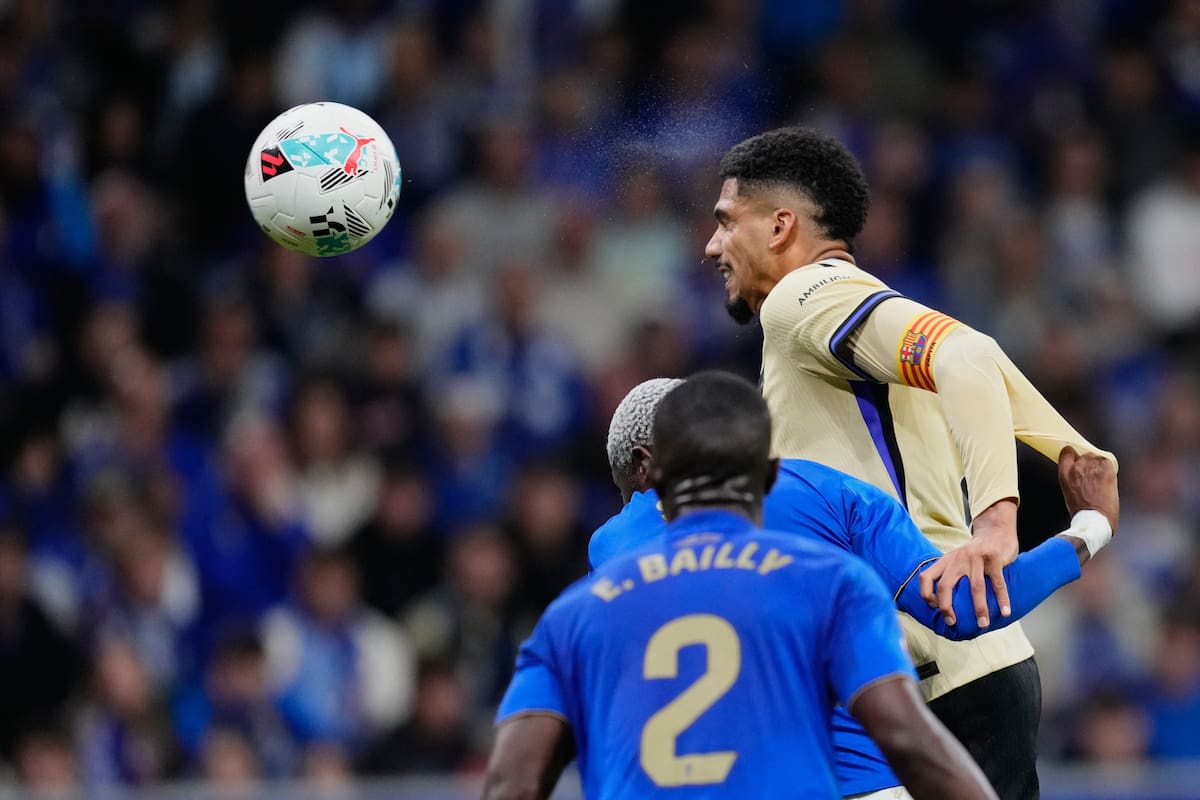 Ronald Araujo sentenció el partido para Barcelona con una anotación de cabeza. //Foto, AP: Jose Breton