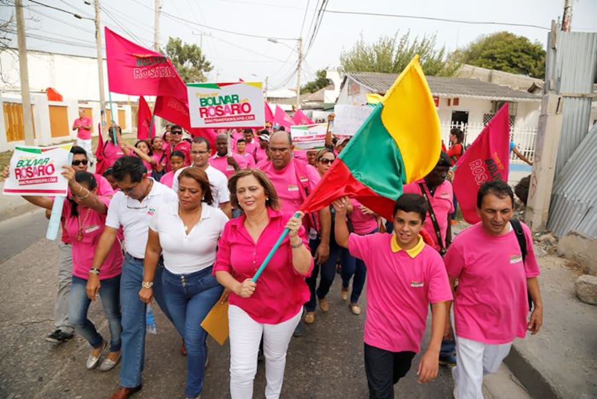 El movimiento “Firme por Bolívar” reiteró que es respetuoso de las normas y leyes de la República de Colombia, y que en ningún caso ha pretendido violar ni pasar por alto la reglamentación establecida para realizar propaganda política. EL UNIVERSAL