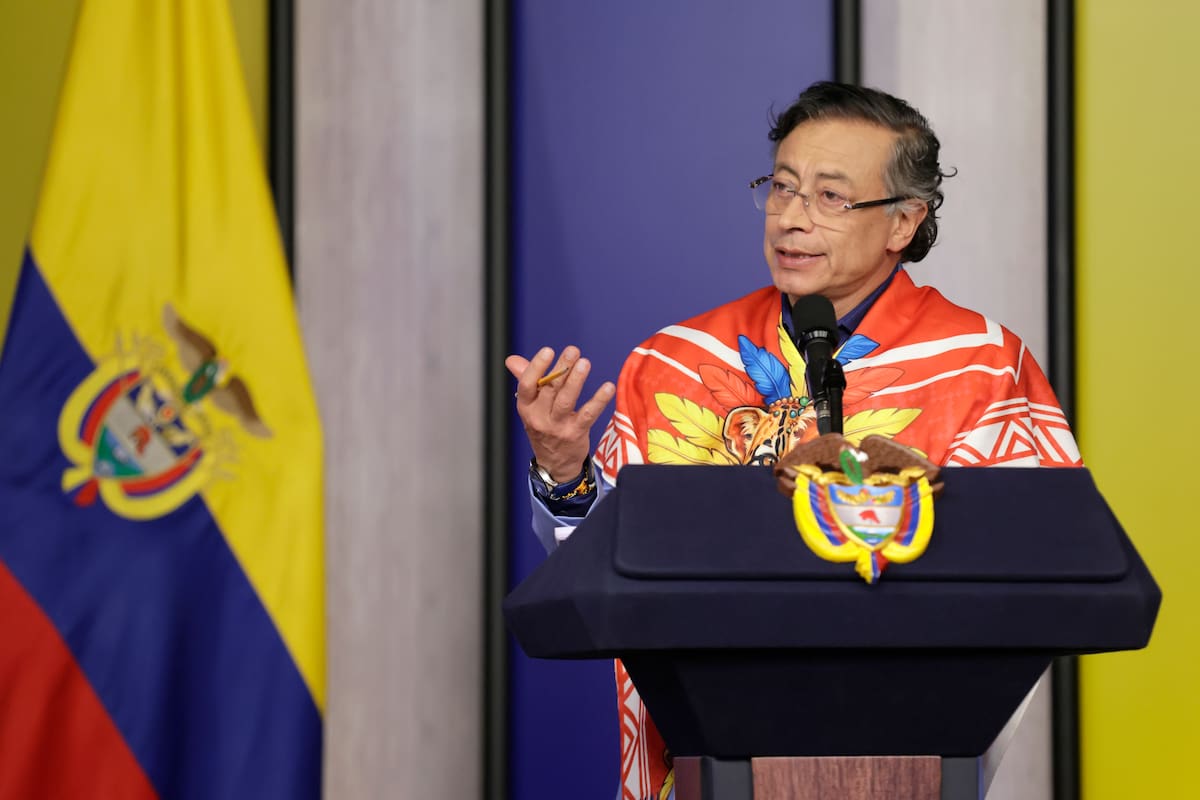 AME5738. BOGOTÁ (COLOMBIA), 03/08/2026.- El presidente de Colombia, Gustavo Petro, habla durante una rueda de prensa este lunes, a cuatro días de entregar el poder, en el Palacio de Nariño en Bogotá (Colombia). EFE/ Carlos Ortega