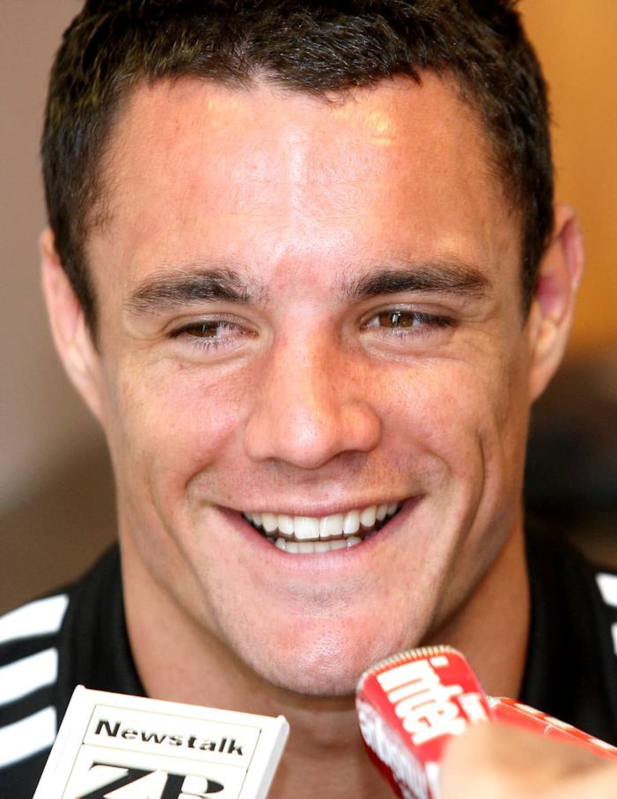 Carter se perdió por lesión los partidos de la tercera y cuarta jornadas del Rugby Championship-2012, pero ello no impidió a su equipo ganar a Argentina (21-5) y Sudáfrica (21-11). AFP WILLIAM WEST