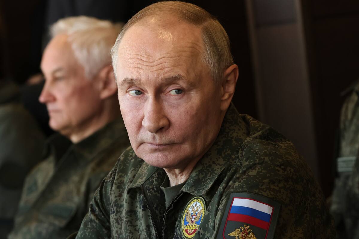 Putin destaca poderío militar ruso en el Día del Armero