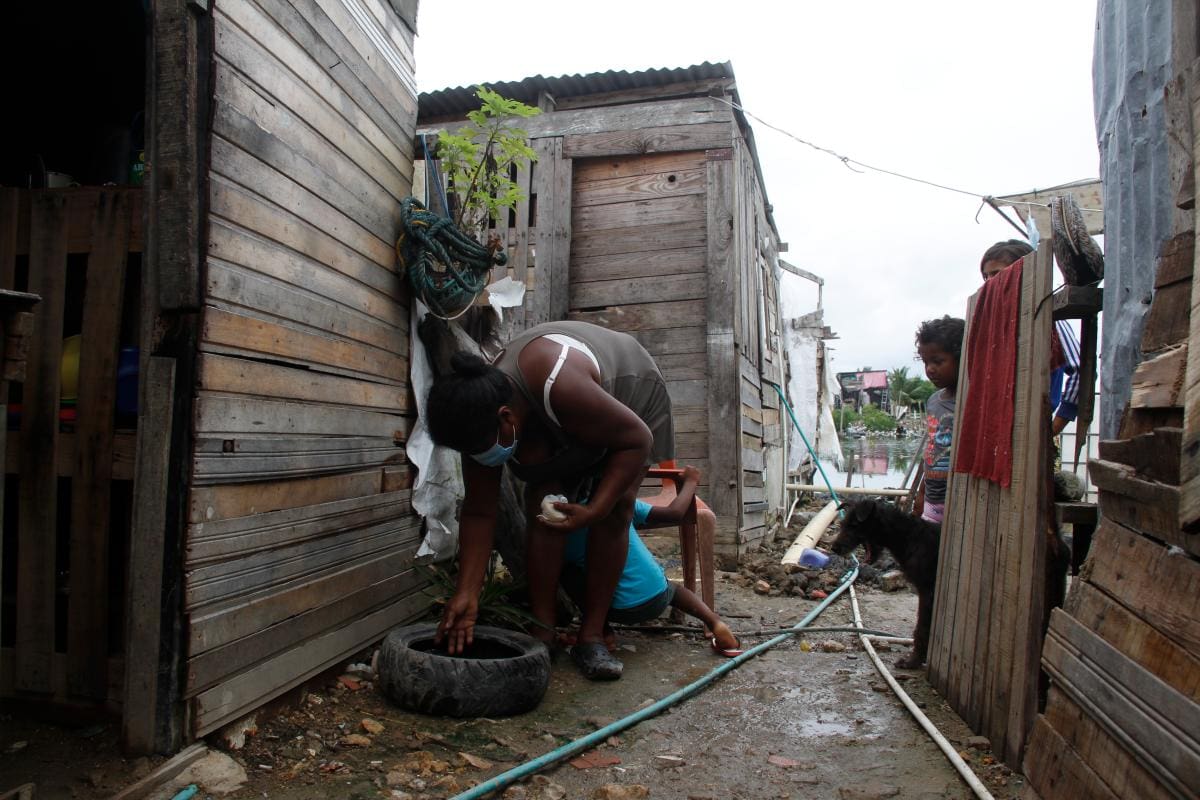 Video: Así es el drama de vivir sobre la ciénaga de La Virgen