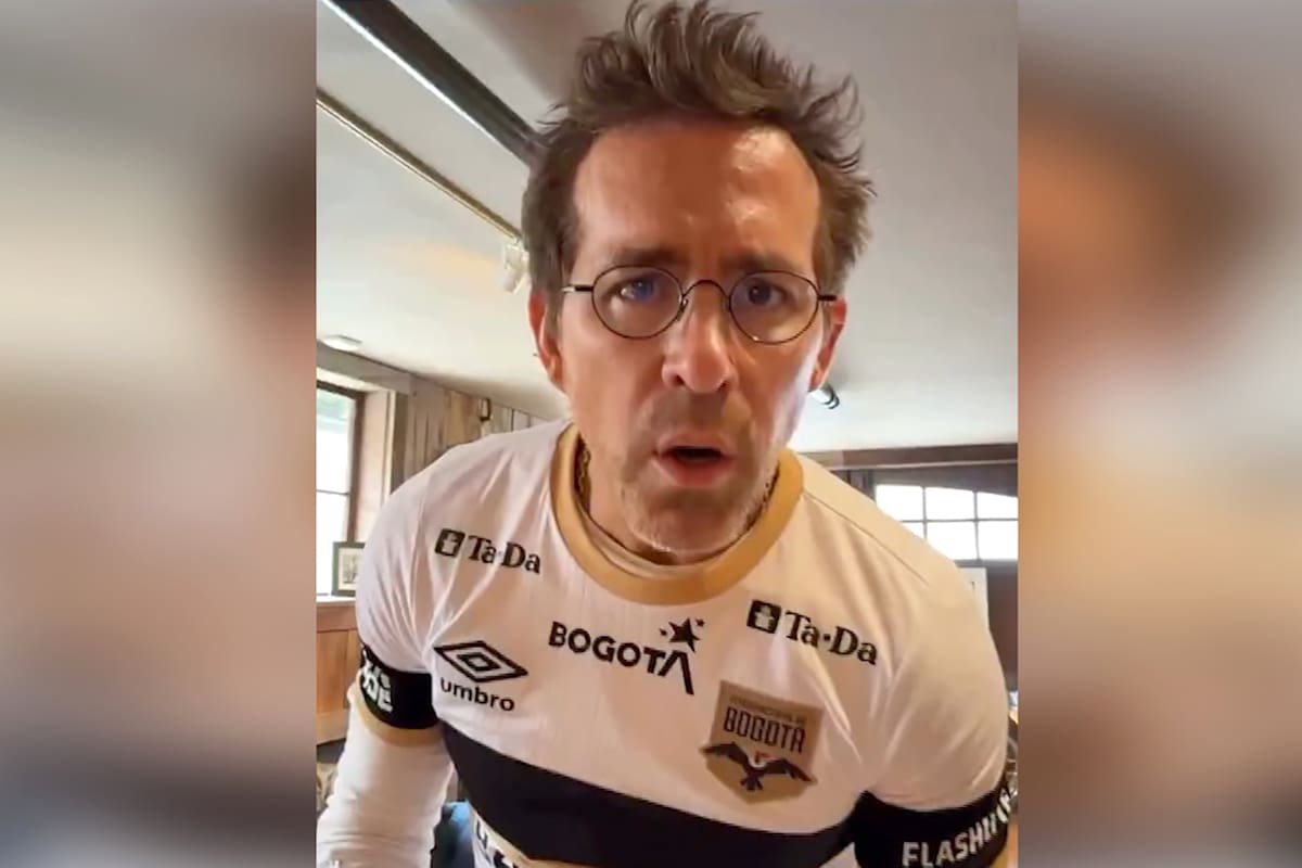Ryan Reynolds, popular actor, estrena la camiseta del Inter de Bogotá