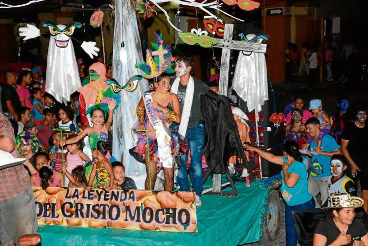 La representante del barrio El Tendal, Adriana Isabel Ramos Domínguez. CORTESÍA