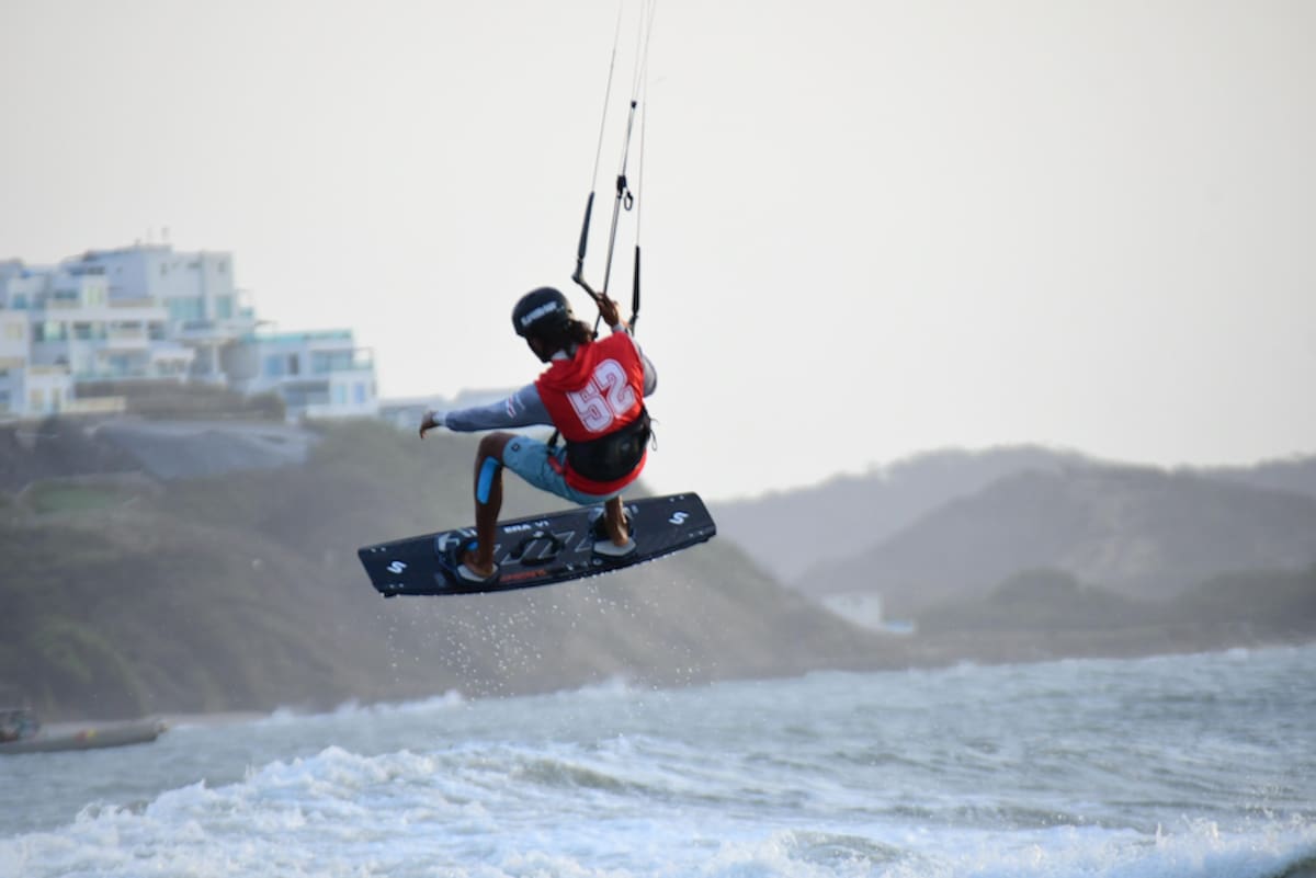 El kitesurf y el wing foil serán dos de las modalidades en las que se disputará el Salinas Fest 2026.//Cortesía Gobernación del Atlántico.