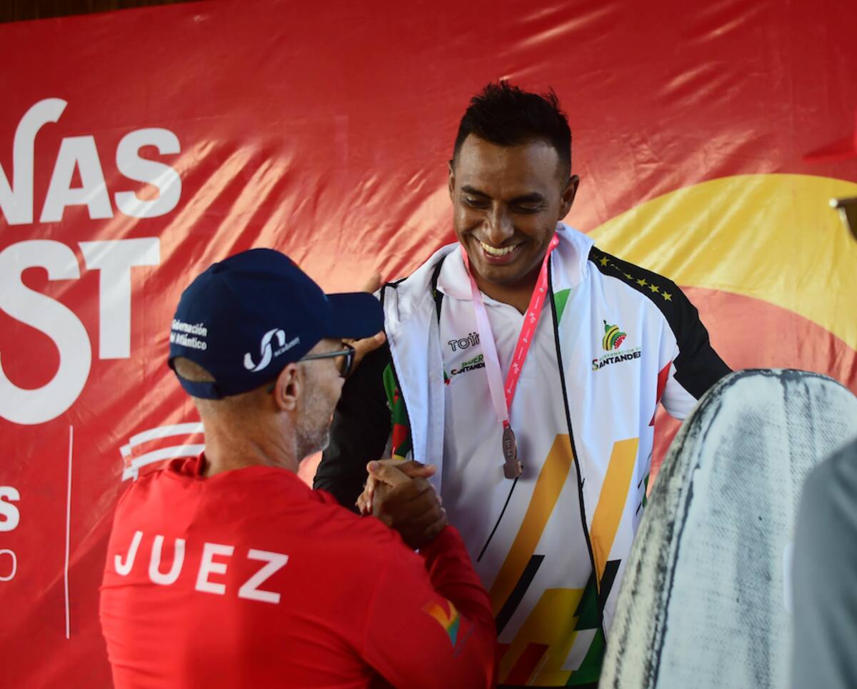 Víctor Bolaños ganó el oro en Fórmula Kite masculino.//Cortesía.