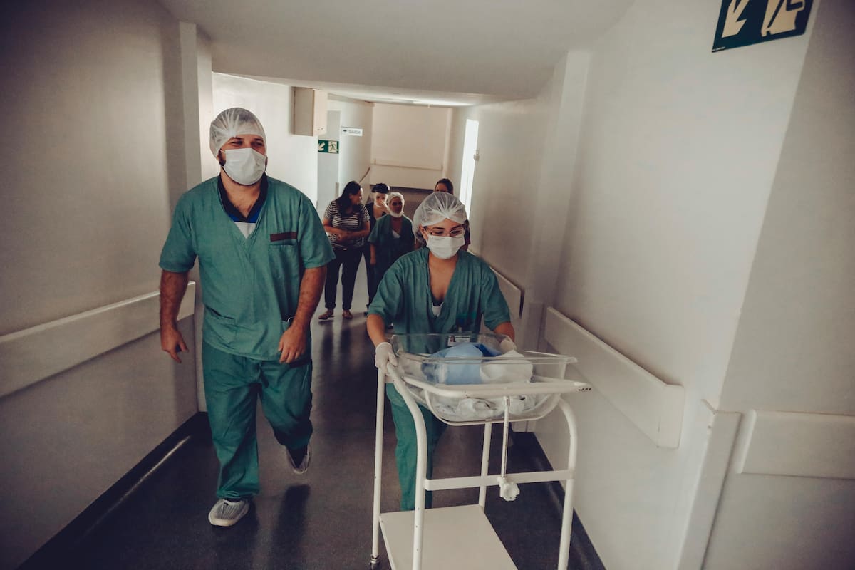 15 mil enfermeras entran en paro en Nueva York