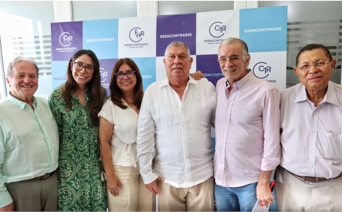 Con el propósito de abordar de forma integral los retos que enfrentan los adolescentes en el contexto actual, se realizó en Barranquilla el XIII Foro “Retos y oportunidades de ser adolescente en tiempos de inteligencia artificial”.//Cortesía.
