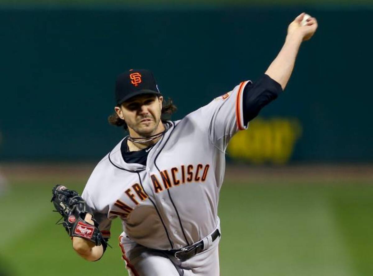 El zurdo Barry Zito, quien estará en el montículo de los Gigantes, tratará de aguantar la batería de los Tigres, en el primer encuentro de la Serie Mundial. AFP